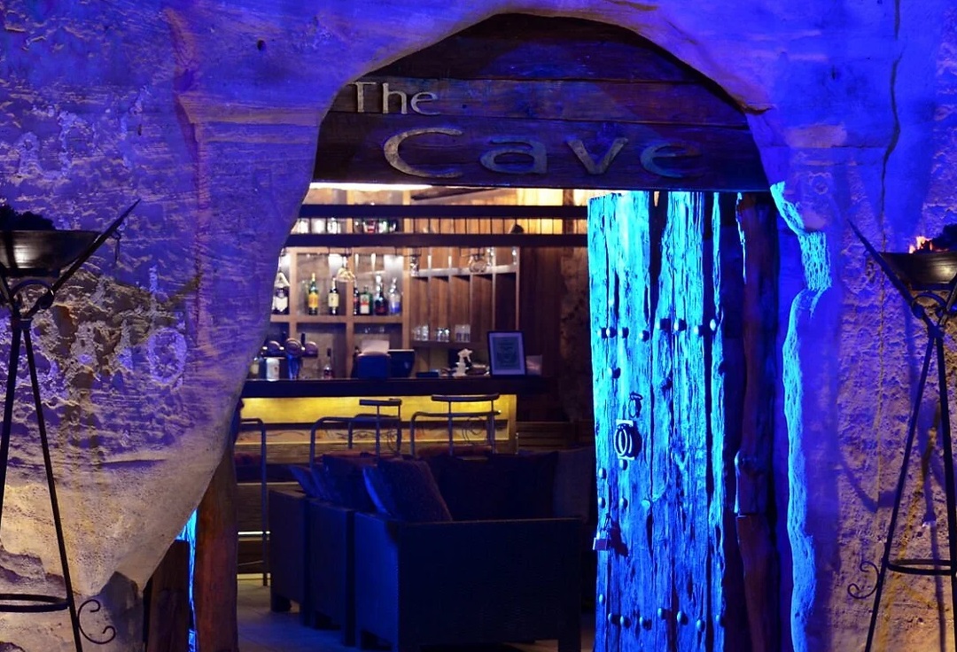Best hotels in Petra, Jordan- The ancient cave bar
