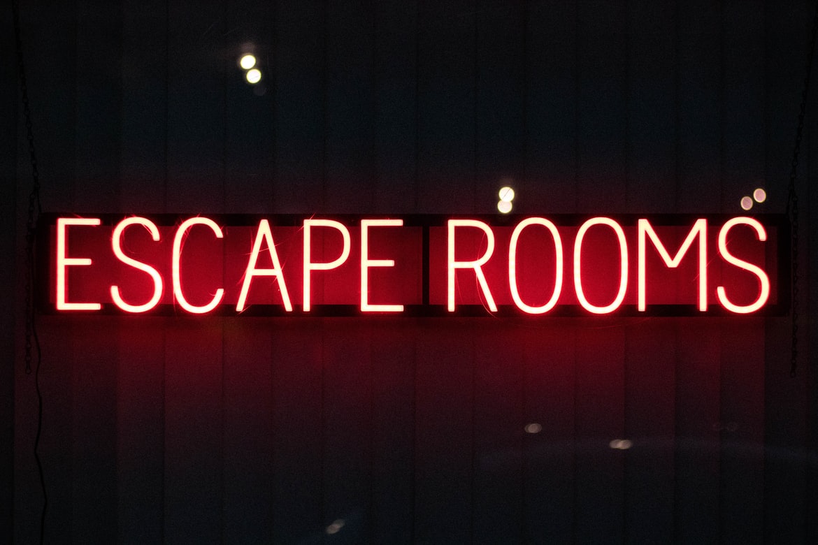 Red escape room neon sign