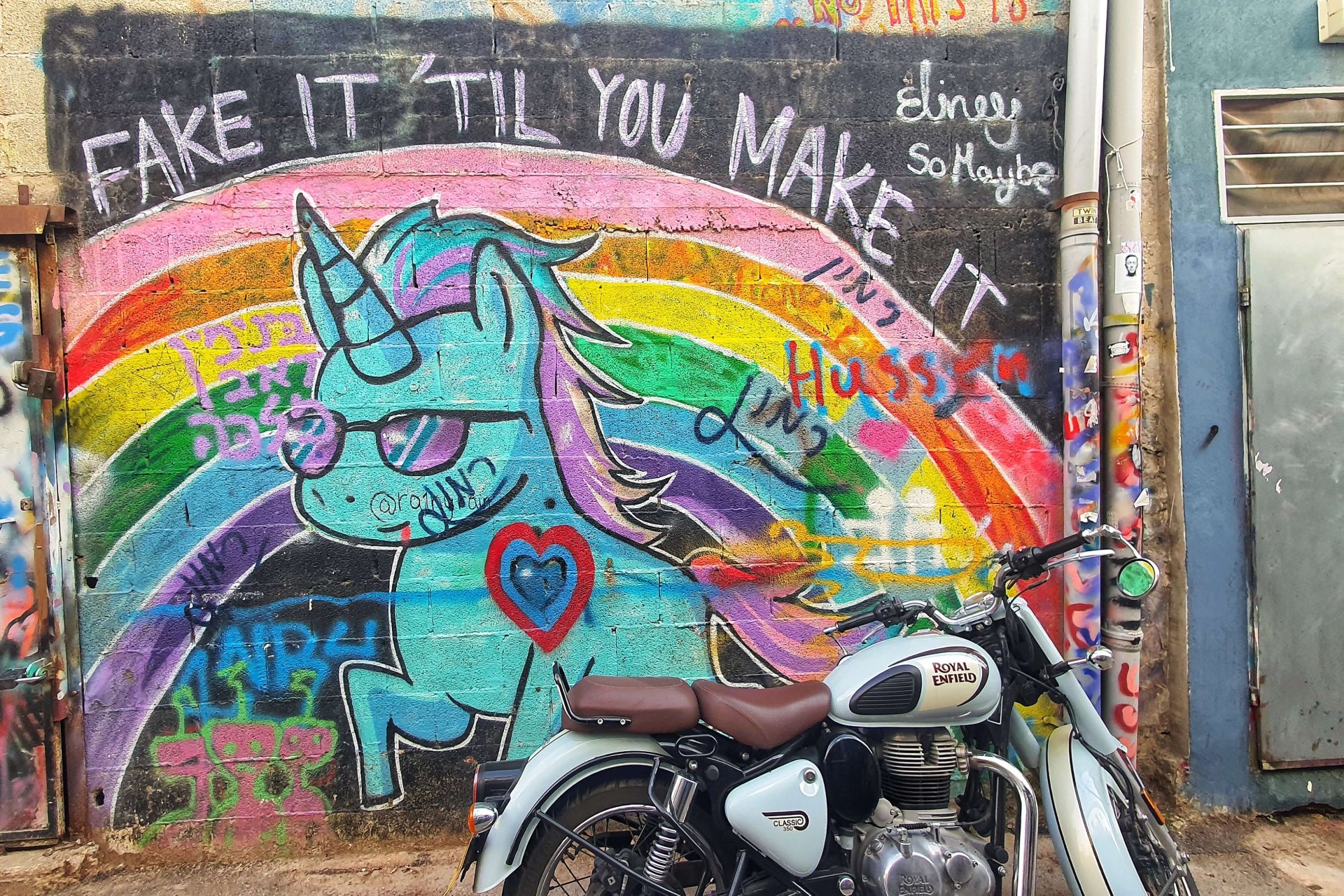 Tel Aviv street art tour