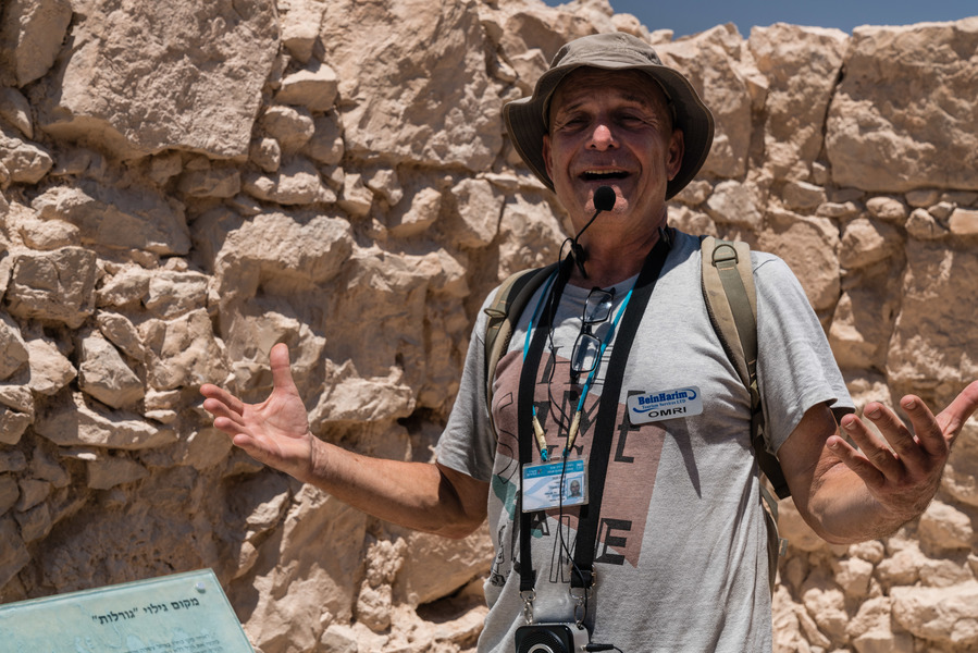 Bein Harim guide on an tour to Masada