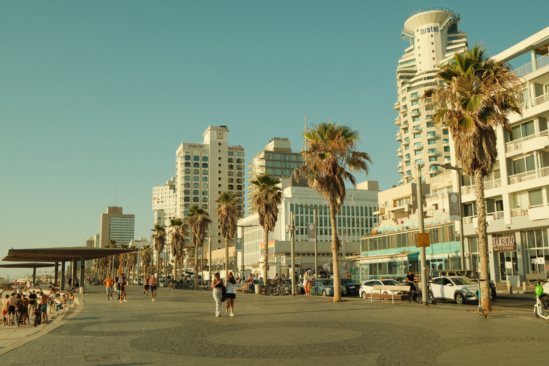 Is it Safe to Travel to Israel Right Now?- The famous Tel Aviv boardwalk