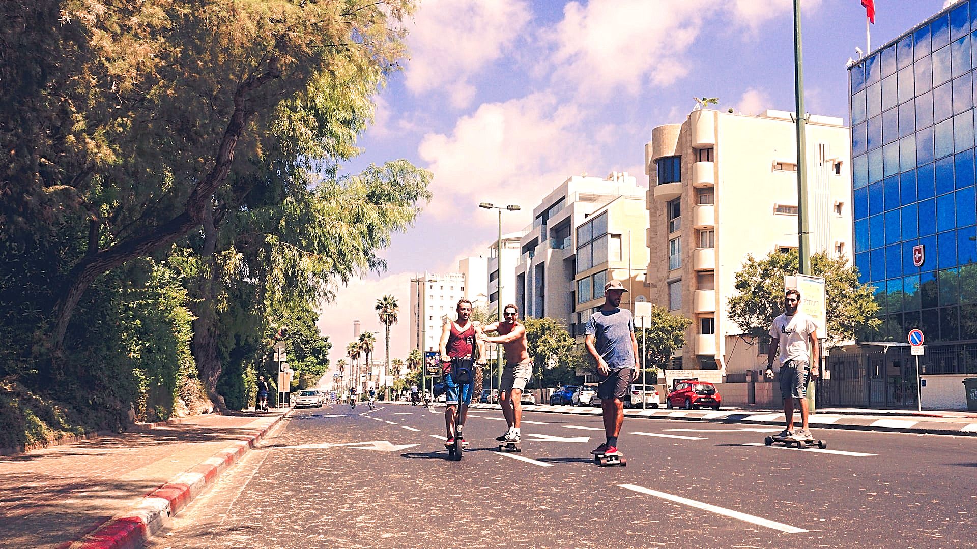 Hayarkon Street in Tel Aviv on Yom Kippur