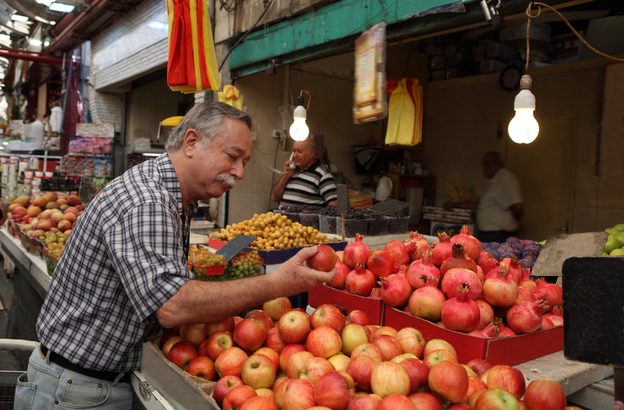 Mahane Yehuda market. Photo credit: Dan Porges